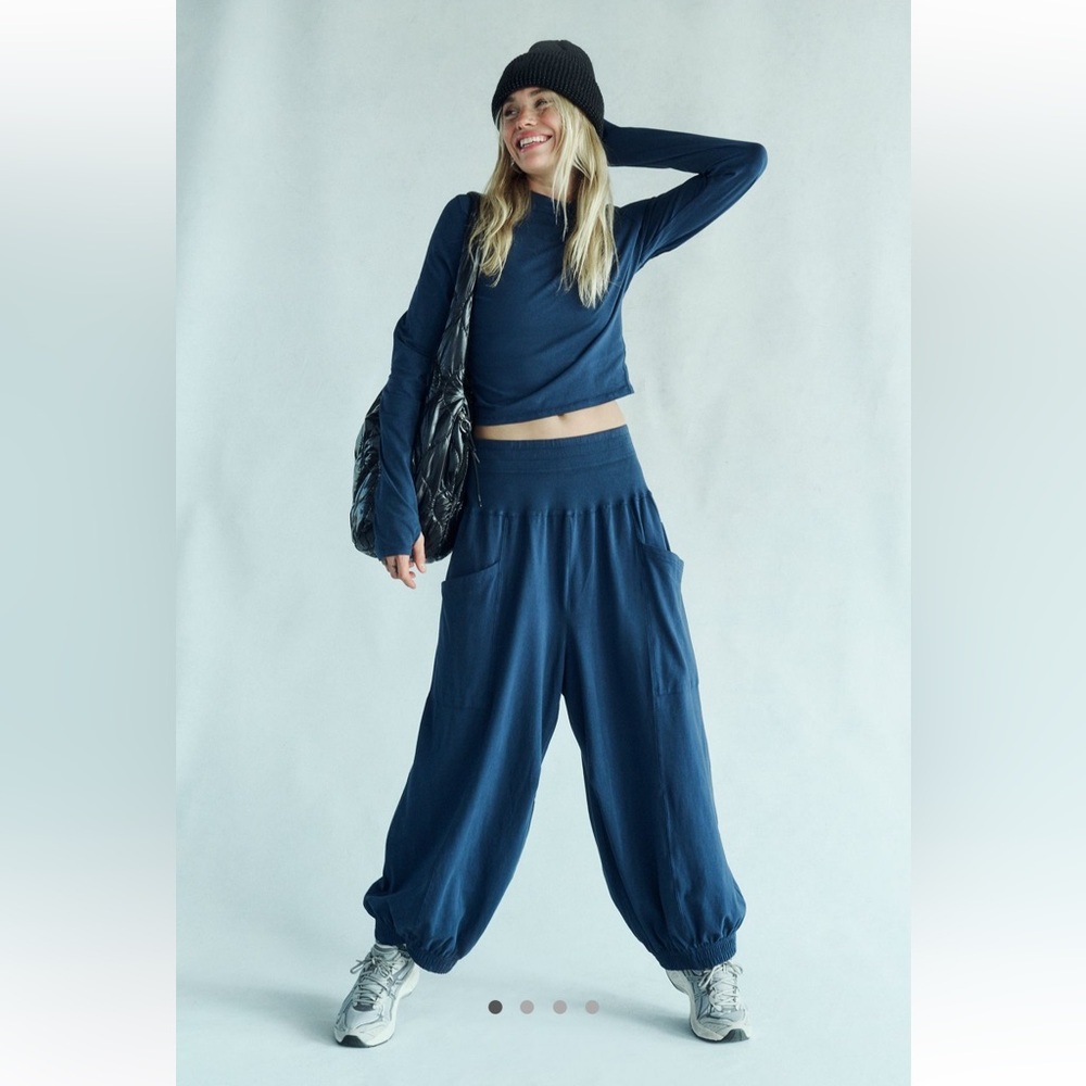 Up in the air top blue long sleeve cropped